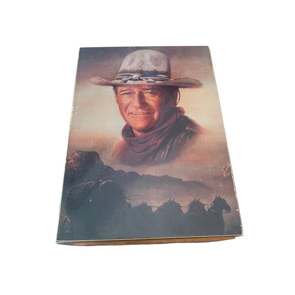 VTG John Wayne Wooden Keepsake Box Cedar? Hinged - Picture 1 of 12